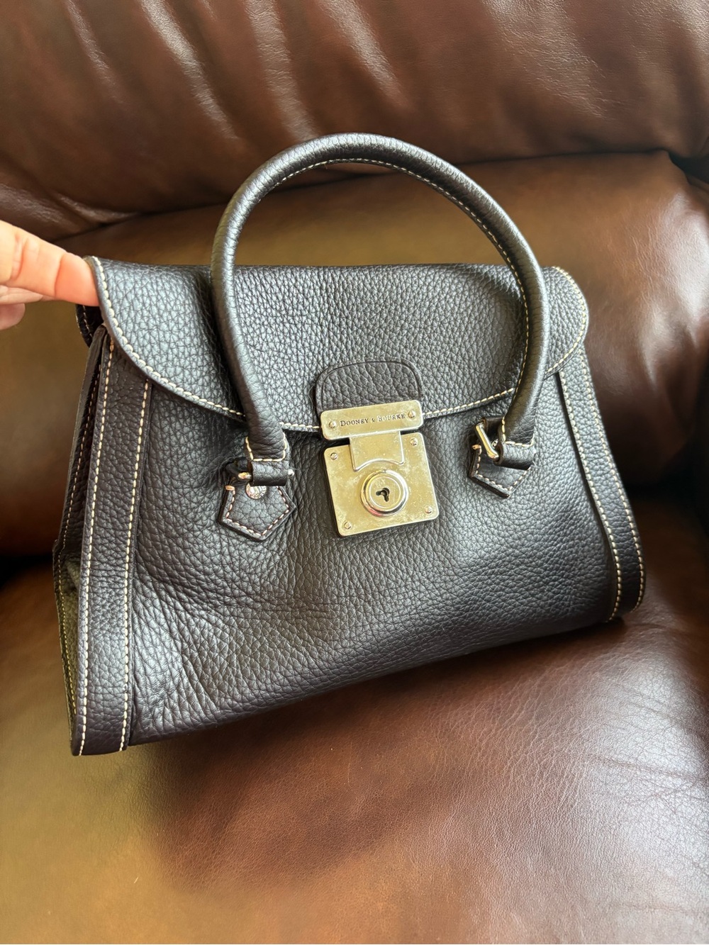 Dooney&Bourke Pebbled Leather Top Flap Closure Black Satchel Medium Bag J650614